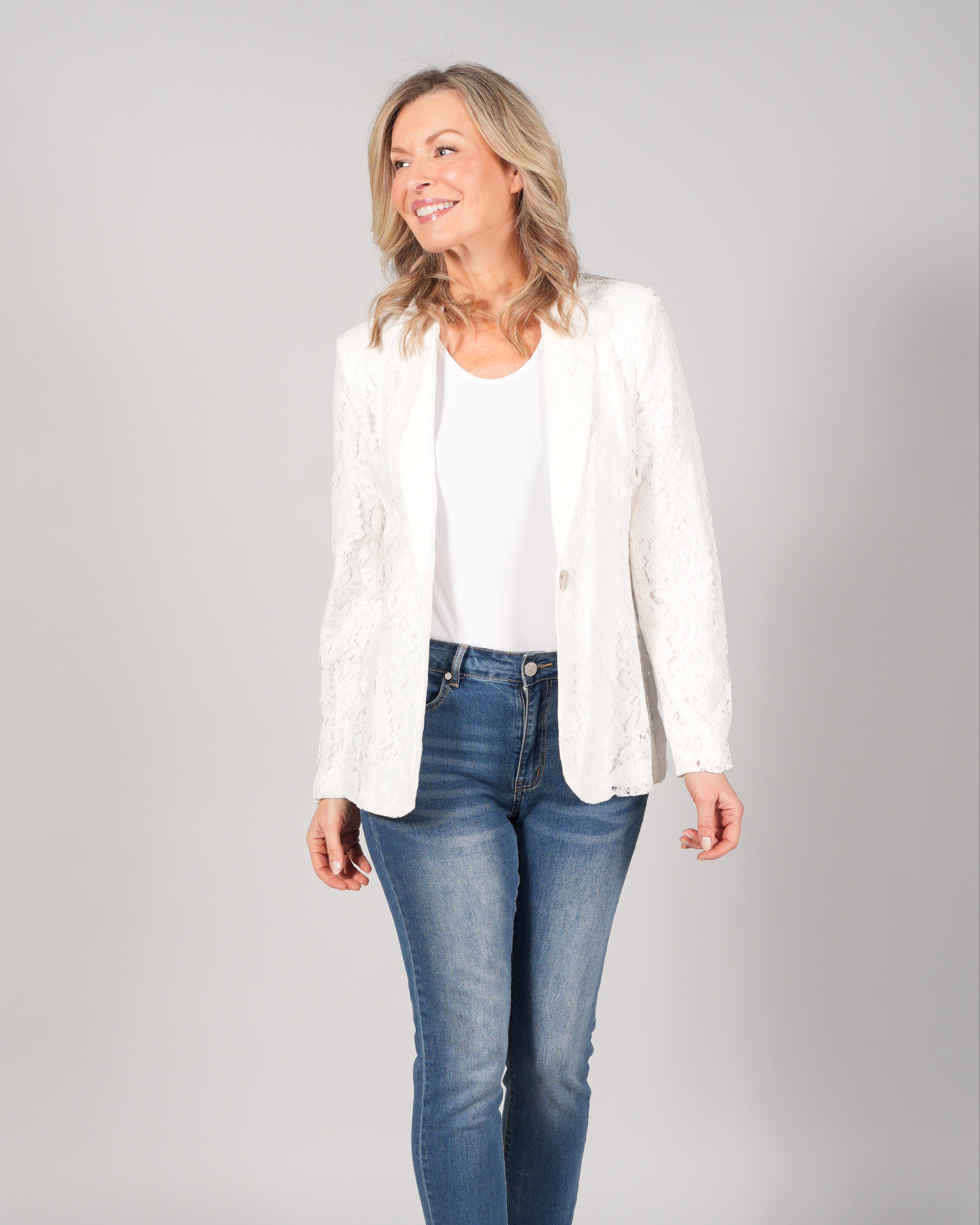 BLAZER EN DENTELLE