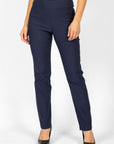 Pantalon ponte basic régulier 31" bleu de la nouvelle collection Boutiques Marise, en 68% rayon, 27% nylon et 5% spandex.