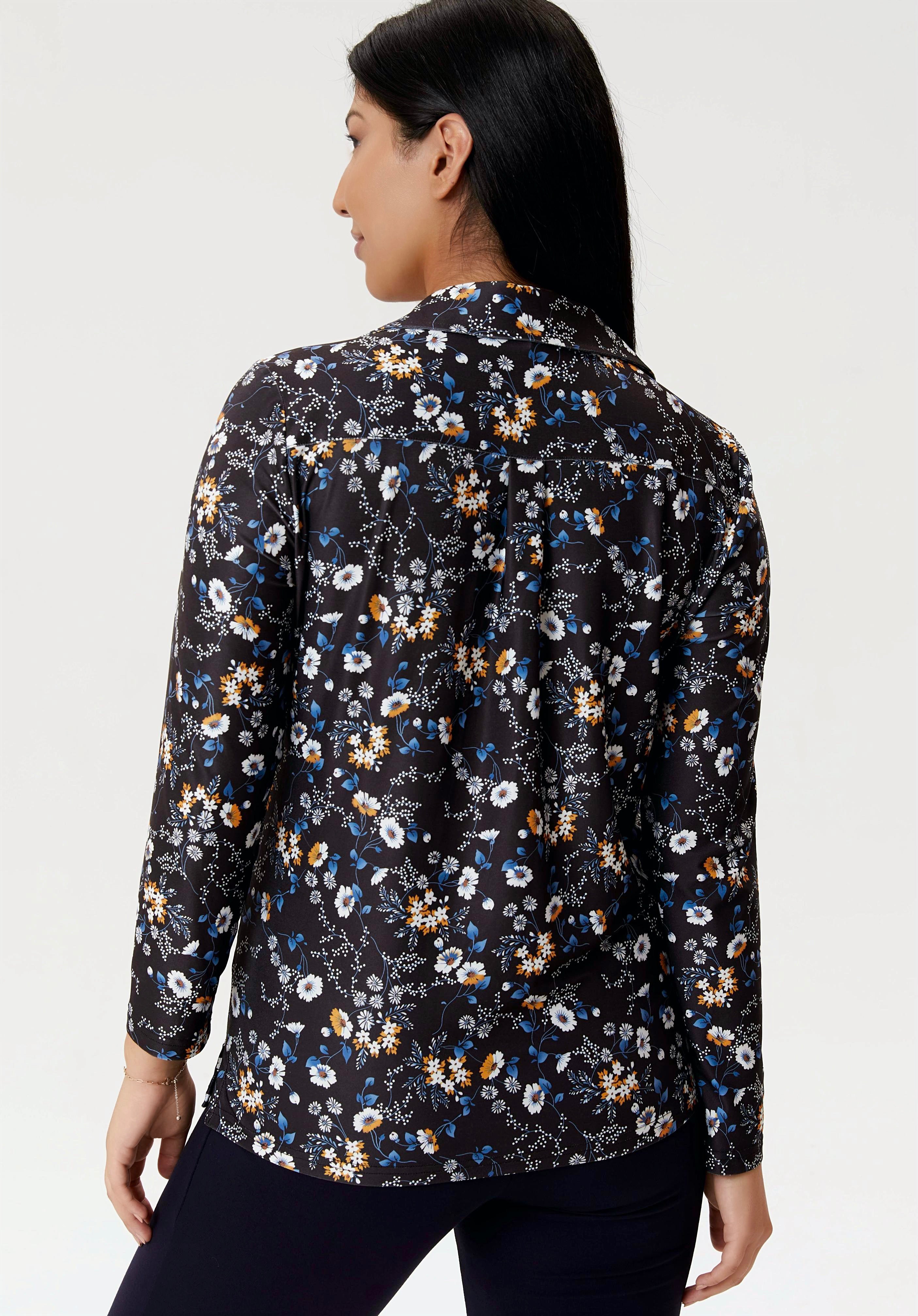 Blouse à imprimé floral à manches longues et décolleté en V de la nouvelle collection Linea Domani chez Boutiques Marise