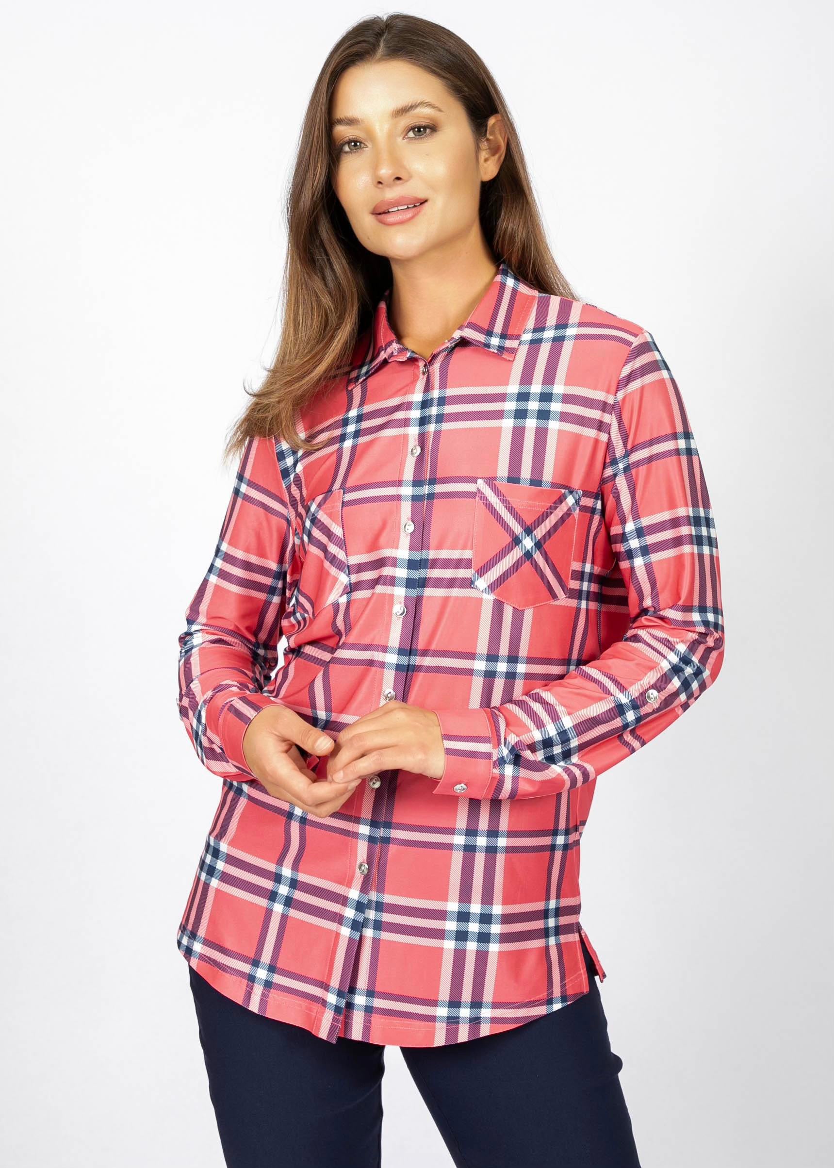 Chemise boutonnée à carreaux rose de la nouvelle collection Linea Domani, 100% polyester, disponible chez Boutiques Marise