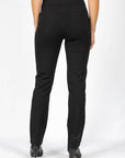 Pantalon ponte à 5 poches noir de la nouvelle collection Boutiques Marise, fabriqué à partir de 68 % de rayon, 27 % de nylon et 5 % de spandex.